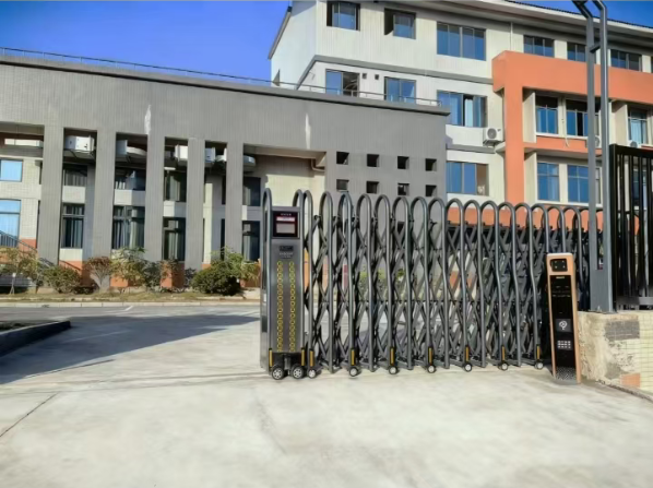 英龍智能 中美318-A 入駐桂林雁山區學校